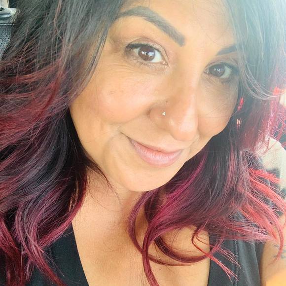 Meet your Posher, Shila - Picture 1 of 1